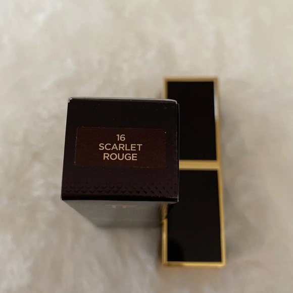 Tom Ford Lip Color Lipstick-16 Scarlet Rouge - Picture 3 of 4